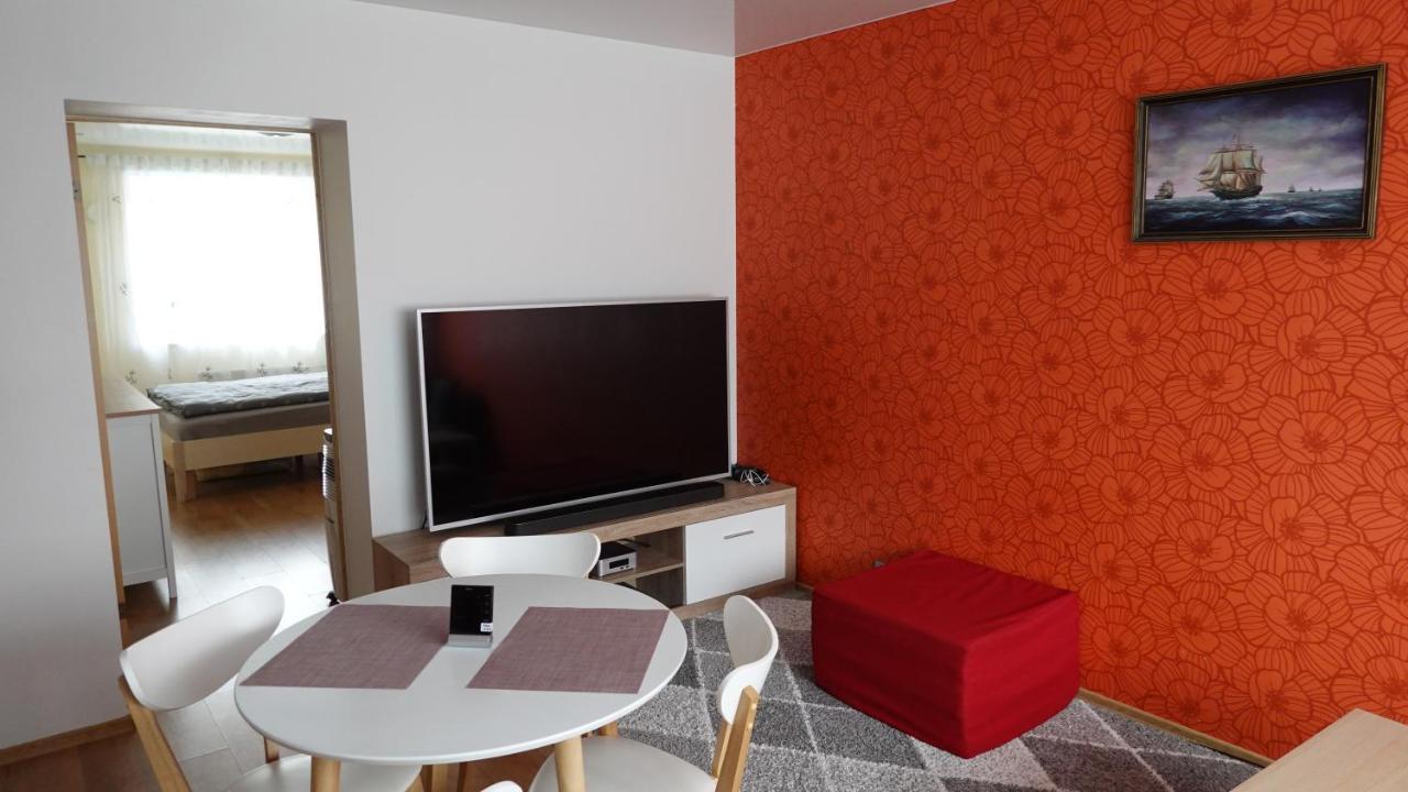 Cozy Telliskivi Apartment Near City Centre Талин Екстериор снимка